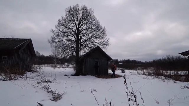 1.8 Нашли две заброшенные деревни на берегу реки. Экстремальный переход по слабому льду. Сталк