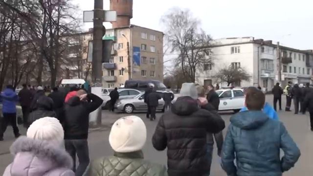 Демонтаж памятника Ленину в г.Ахтырка Сумской области