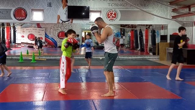 ПОДГОТОВКА НА ПЕРВЕНСТВО РОССИИ ПО КИК БОКСИНГУ. ЛАЙТ КОНТАКТ.(4)