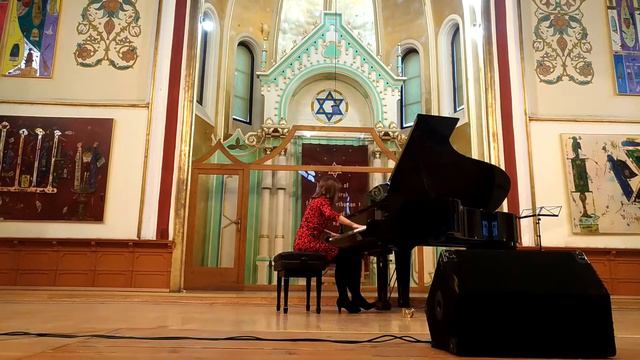 Deac Helga-Melinda:  Franz Liszt - Petrarch Sonnet No 104