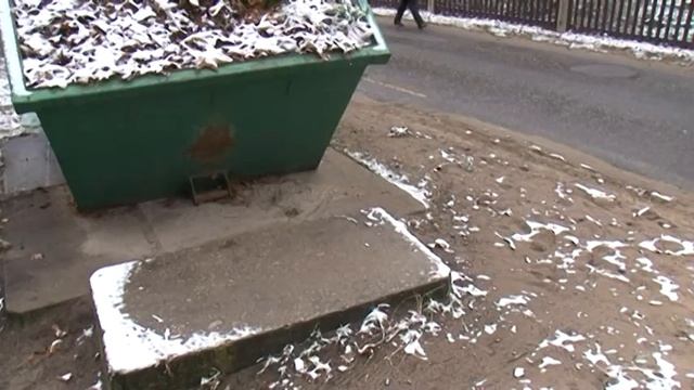 На территории кладбища около мусорных контейнеров установят фото и видеокамеры