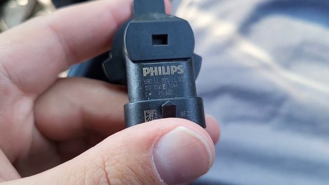 How To Remove Install 9012 Headlamp On Toyota CHR