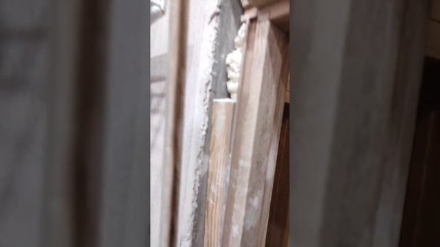 Ремонт дверей: снятие обшивки и замена ручек