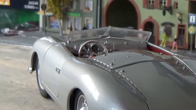 Maisto 1:18 Porsche 356