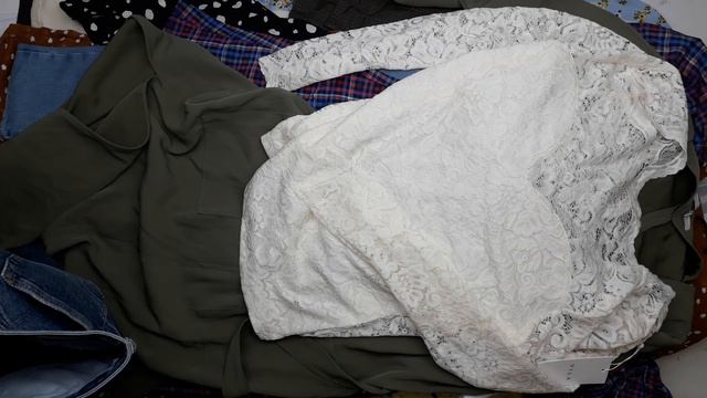 15820 Brend микс Amazon сток 3 пак 16.25кг 23.95€/кг 62шт