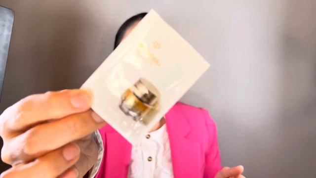 Abriendo Paquete De Perfume Y Muchas Muestras De Productos De Belleza, Verano 2023.