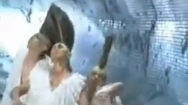 китайская реклама шампуня с хлопающими ирокезами 21