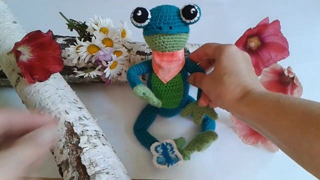 Лягушонок с бабочкой и бандане! Амигуруми