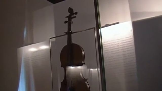 Генуя . Музей Росси и скрипки Паганини