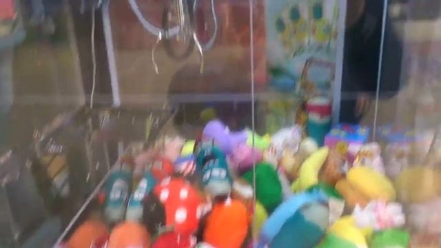 Автомат с игрушками. Челлендж. Как достать игрушки с автомата?