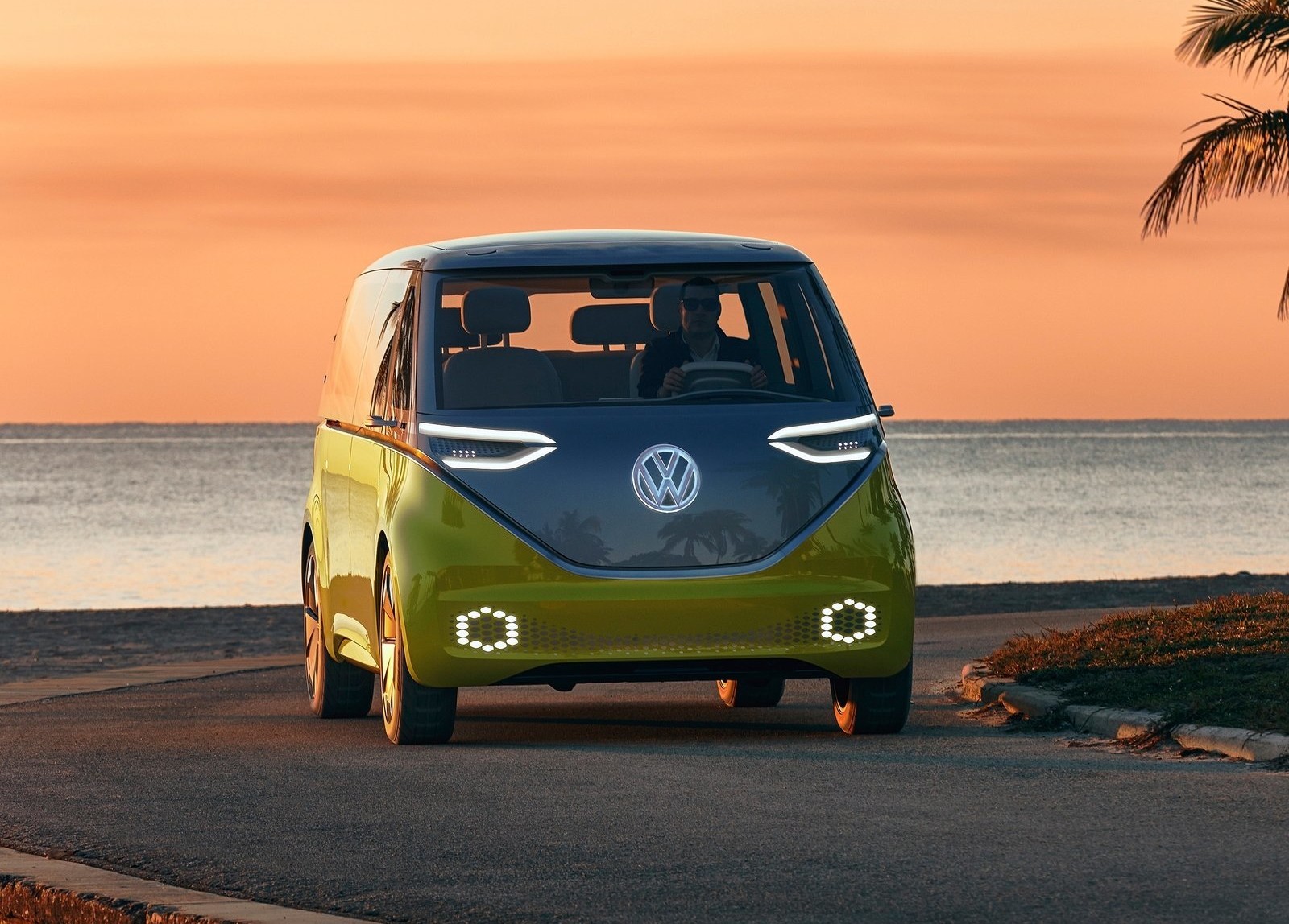 Электрический Volkswagen Transporter