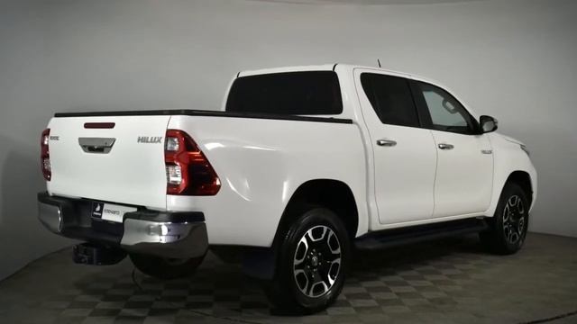 Toyota Hilux с пробегом 2021