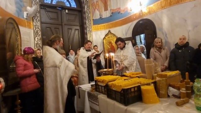 15 февраля 2024 г.Водосвятный молебен с освещением свечей.