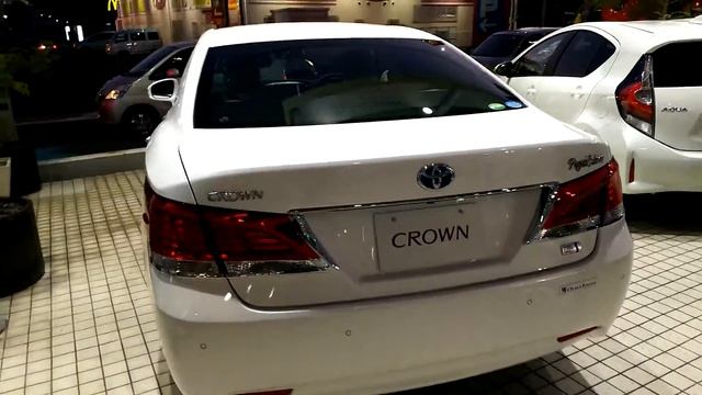 TOYOTA CROWN ROYAL SALOON 2017