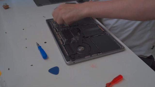 Замена памяти на MacBook Pro 2017