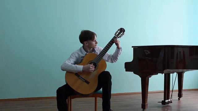 Березин Игорь-4 класс,14 лет.              Ф.Сор «Рондо»