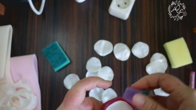 Роза из фоамирана на заколку. Мастер-класс часть1