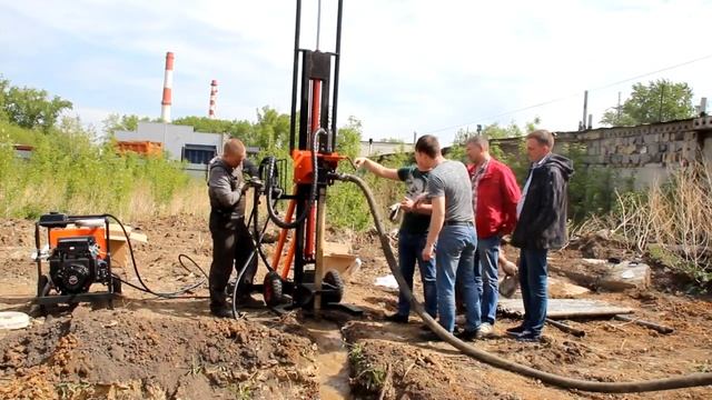 Обучение. Малогабаритная буровая установка GBU-15LP от БурСпецТехники