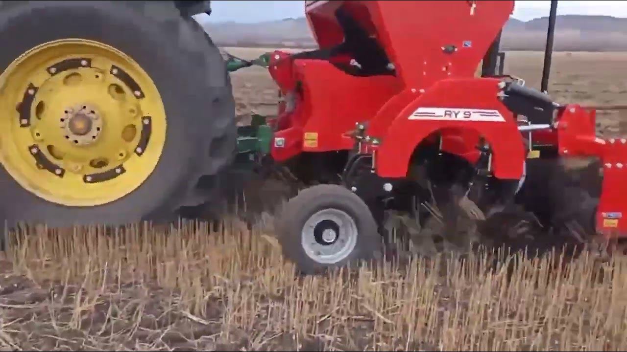 Глубокорыхлитель RY 9 с удобрениями