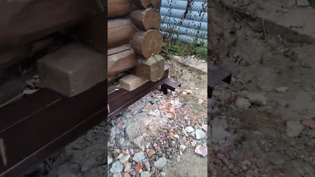 РЕМОНТ ФУНДАМЕНТА БАНИ ВИНТОВЫМИ СВАЯМИ #Shorts