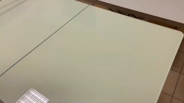 Обзор стола трансформера B2275-1 белое стекло