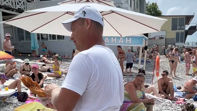 Сочи Лазаревское Санек угрожает рачнику подсрачником, давит конкурентов