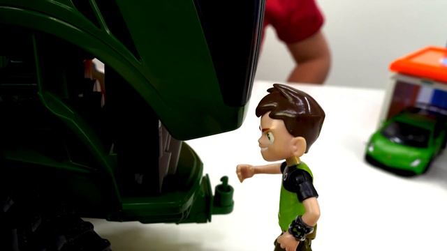 Видео про машинки Бен 10! Вилгакс украл двигатель из тачки Бен Тена! Автомастерская для игрушек