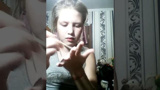 ПРАНК НАД ДРУЗЬЯМИ/ ОТОРВАЛА КОЖУ?