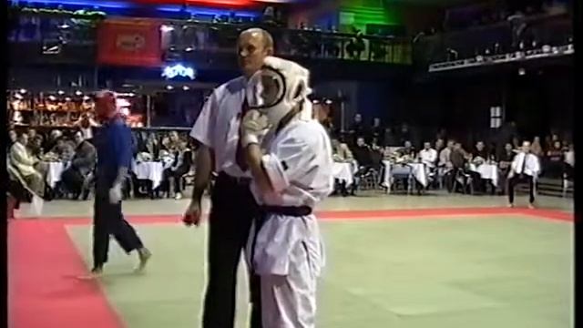 1 й Чемпионат в Новосибирске по КУДО окт 2004г  № 1