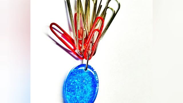 Кулон из эпоксидной смолы 