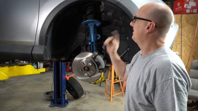 Project Low and Slow - 2016 Toyota Rav4 Brakes and Lowering Kit