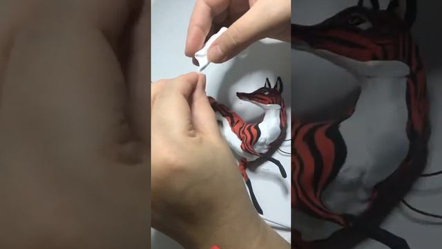 Лепим лисичку из бархатного пластика