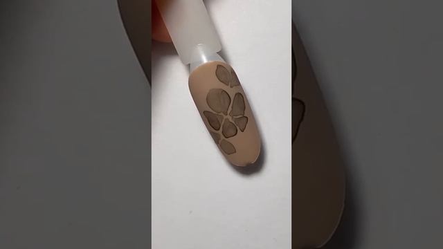 Рисуем быстрый дизайн ногтей акриловыми красками.