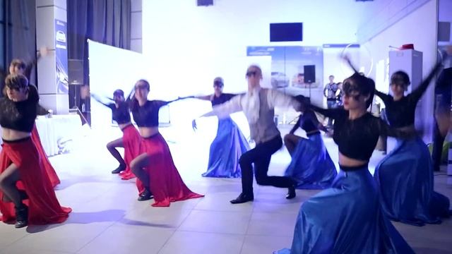 АвтоСпасатель: Служба Помощи и Ремонт