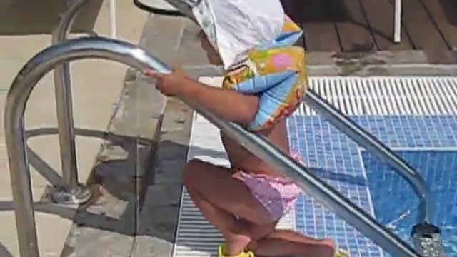 Женщины рождаются такими! ахахаха .mp4