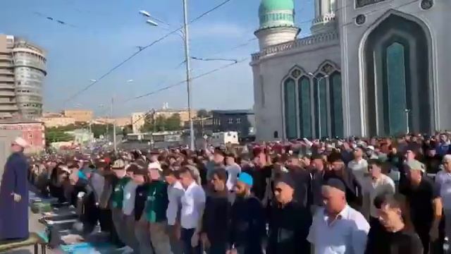 курбан байрам  2022 год Соборная мечеть в Москве