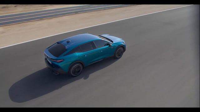 Nuevo Peugeot 408: Inconfundiblemente Felino