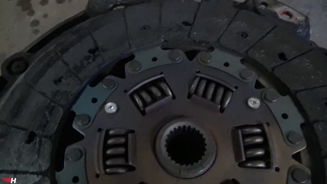 350z Clutch Install - Haggard Garage