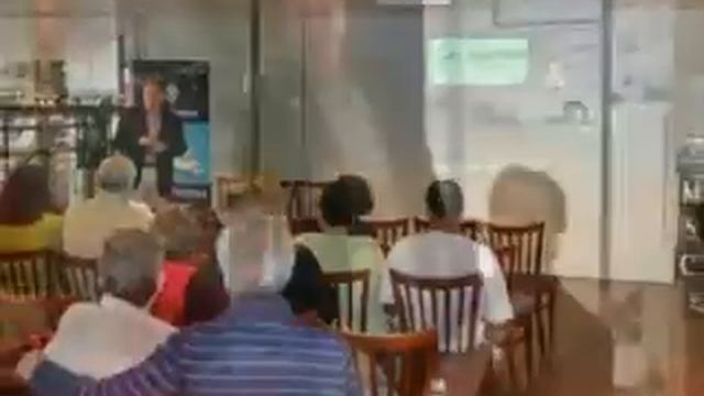 Opening Reisbureau Travel Slide Rotterdam Airport