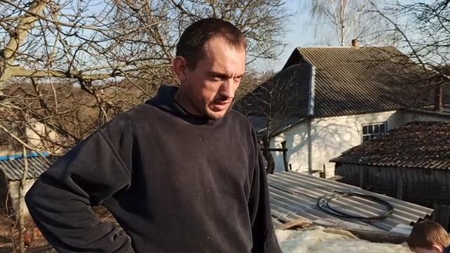 Утеплення стелі мінеральною ватою.