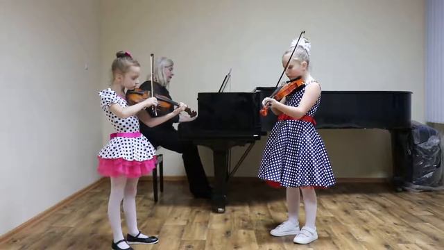 Мисуно Екатерина и Комаровская Ксения