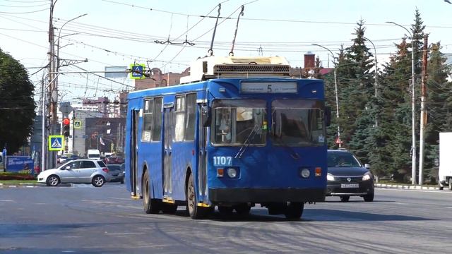 Бывший Московский троллейбус ЗиУ-682ГМ1 №1107 с кольцевым маршрутом №5 