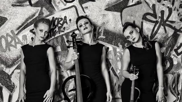 La Phoenix - Serenade In G (Eine Kleine Nachtmusik I)