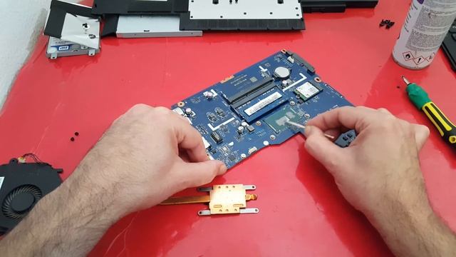 LENOVO B50 70 CAMBIO DE PASTA TERMICA POR SOBRECALENTAMIENTO