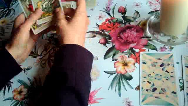 Антикризисный план (подсказки Таро)/Что необходимо прежде всего сделать Вам сейчас..