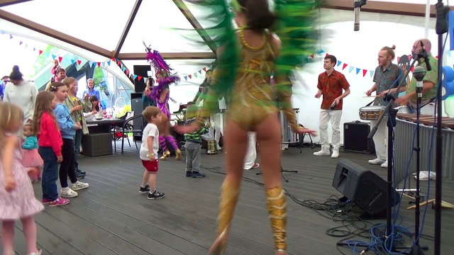  Бразильское шоу 