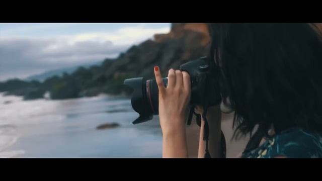 Temple One, Sarah Lynn - Show Me The Stars (Original Mix).mp4