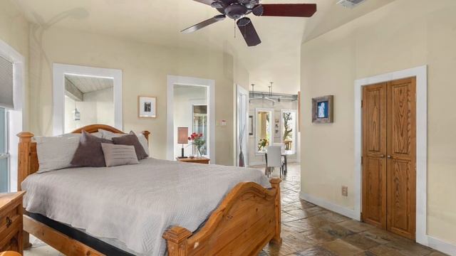 104 Bent Oak Lane ~  Kerrville, TX 78028