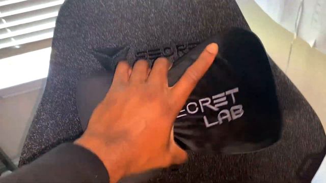 I SPENT $600 ON A CHAIR!! (Secret Lab Titan Evo 2022Unboxing/Review)