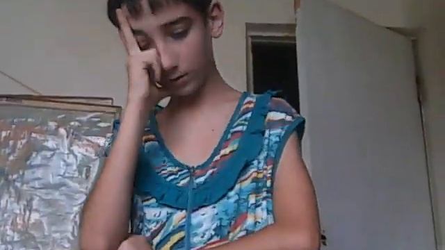 Свернул шею на видео